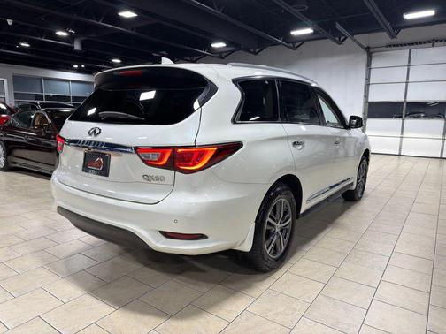 2017 INFINITI QX60 Base