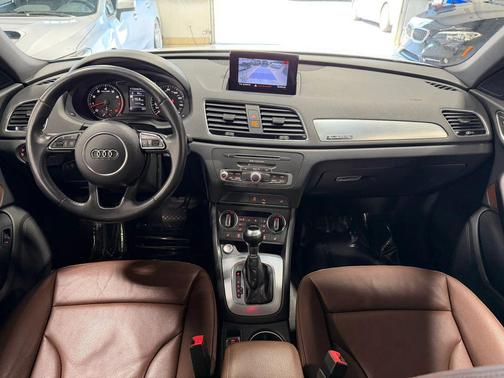 Cortina White 2018 Audi Q3 2.0T Sport Premium