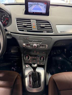 Cortina White 2018 Audi Q3 2.0T Sport Premium