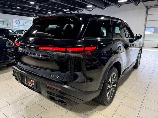 Mineral Black 2024 INFINITI QX60 Pure