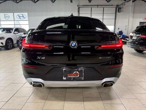 2022 BMW X4 xDrive30i