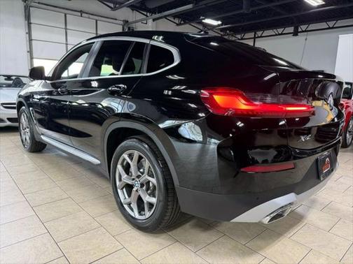 2022 BMW X4 xDrive30i
