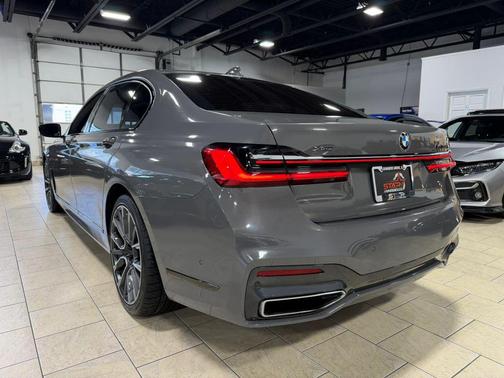 Bemina Grey Amber Effect 2020 BMW 750 i xDrive