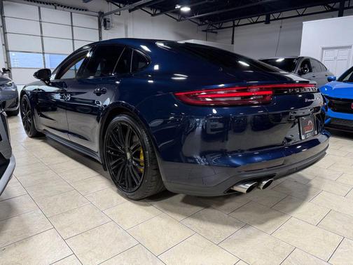 2018 Porsche Panamera 4S