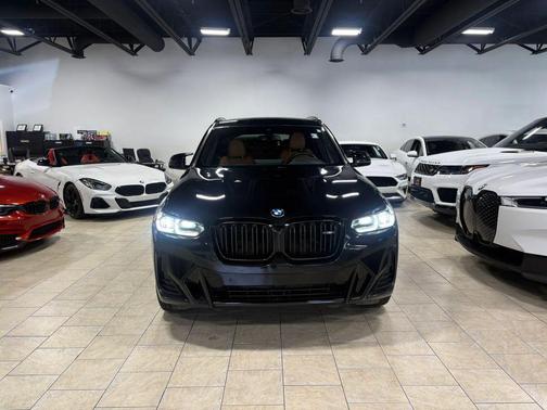 Black 2022 BMW X3 M40i