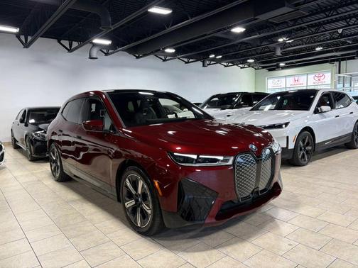 Aventurin Red Metallic 2023 BMW iX M60