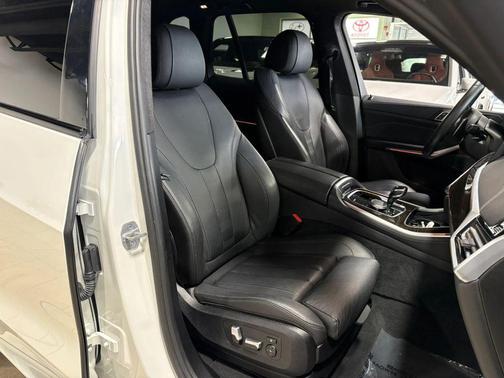 Alpine White 2021 BMW X5 xDrive40i