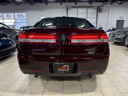 2011 Lincoln MKZ Base