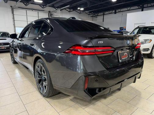 Gray 2024 BMW i5 M60
