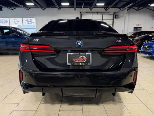 Gray 2024 BMW i5 M60