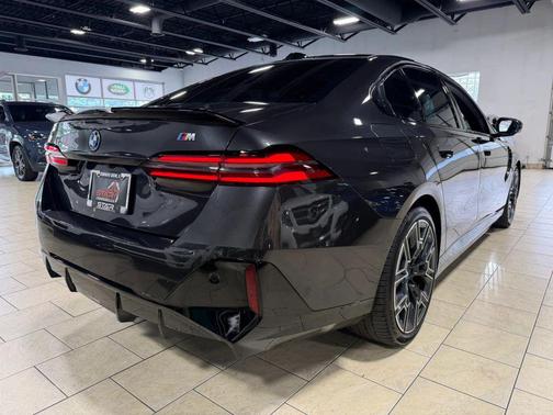 Gray 2024 BMW i5 M60