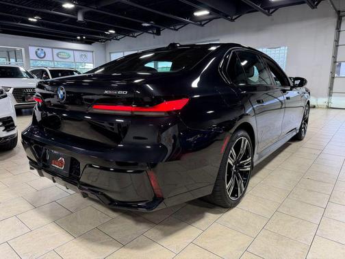Black 2024 BMW i7 xDrive60