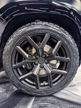 2025 Land Rover Defender P525 V8