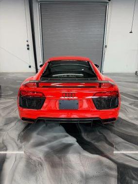Dynamite Red 2017 Audi R8 5.2 quattro Plus