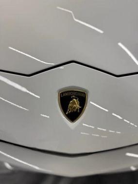 2022 Lamborghini Urus 
