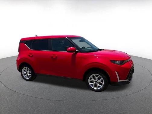 Inferno Red 2025 Kia Soul LX