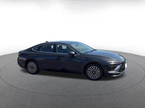2025 Hyundai SONATA Hybrid SE
