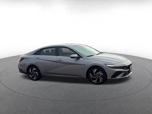 2025 Hyundai ELANTRA HEV Limited