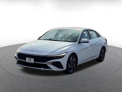 2025 Hyundai ELANTRA SEL
