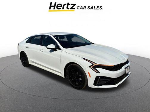 Snow White Pearl 2025 Kia K5 LXS