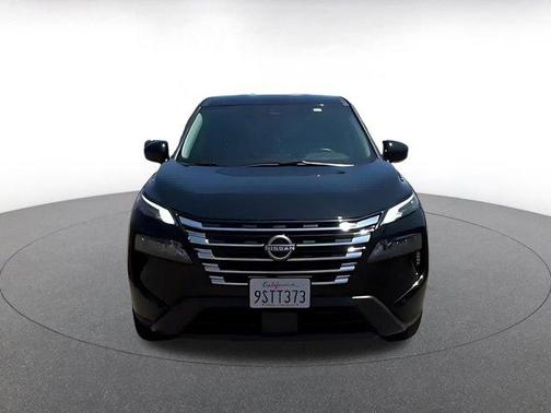 Super Black 2025 Nissan Rogue SV