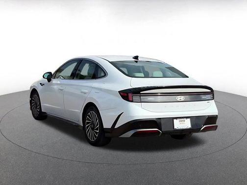 2025 Hyundai SONATA Hybrid SE