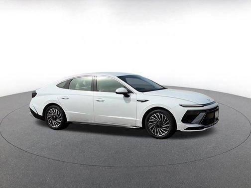2025 Hyundai SONATA Hybrid SE