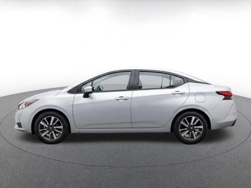 Brilliant Silver Metallic 2025 Nissan Versa 1.6 SV