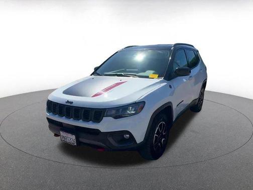 2025 Jeep Compass Trailhawk
