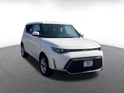 Snow White Pearl 2025 Kia Soul LX