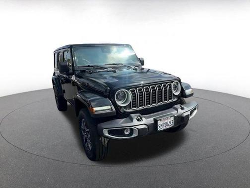 2025 Jeep Wrangler 4-Door Sahara 4x4