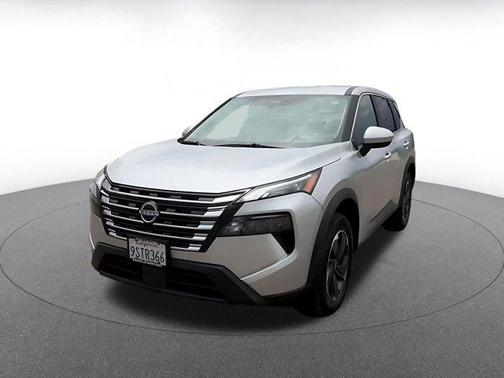 Brilliant Silver Metallic 2025 Nissan Rogue SV