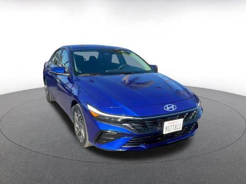 2025 Hyundai ELANTRA HEV Limited