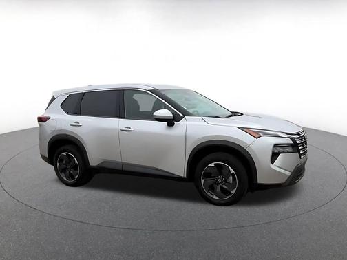 Brilliant Silver Metallic 2025 Nissan Rogue SV
