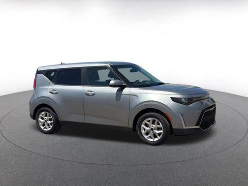 Steel Gray 2025 Kia Soul LX