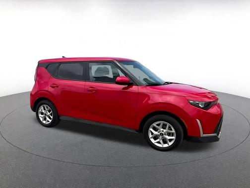 Inferno Red 2025 Kia Soul LX
