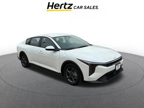 Snow White Pearl 2025 Kia K4 LXS