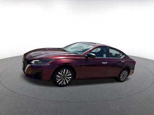 Garnet Pearl Metallic 2025 Nissan Altima SV FWD