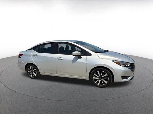 Brilliant Silver Metallic 2025 Nissan Versa 1.6 SV
