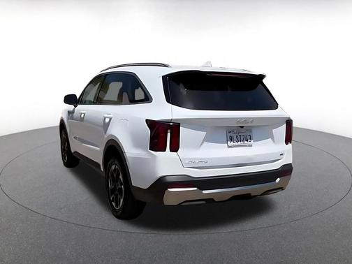 Glacial White Pearl 2024 Kia Sorento S