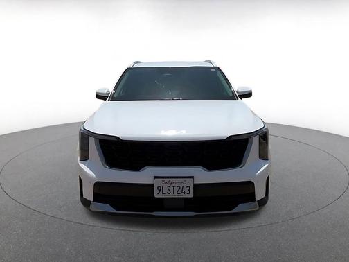 Glacial White Pearl 2024 Kia Sorento S