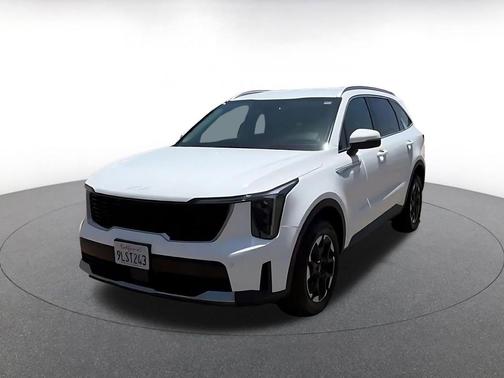 Glacial White Pearl 2024 Kia Sorento S