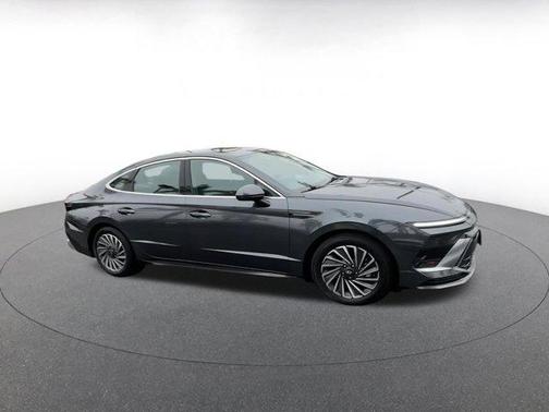 2024 Hyundai SONATA Hybrid SE
