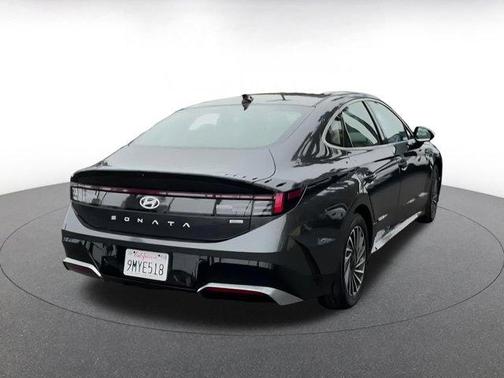 2024 Hyundai SONATA Hybrid SE