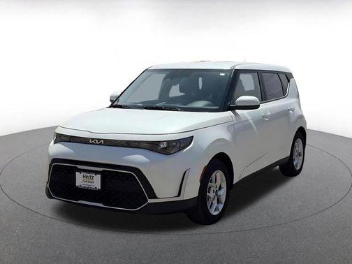 Snow White Pearl 2025 Kia Soul LX