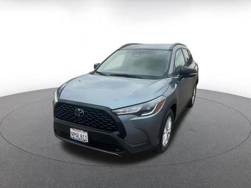2025 Toyota Corolla Cross LE