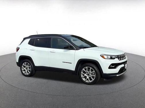 Bright White Clearcoat 2025 Jeep Compass Limited