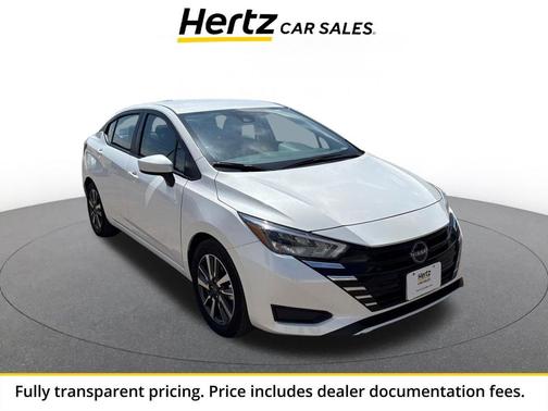 Aspen White Tricoat 2025 Nissan Versa 1.6 SV