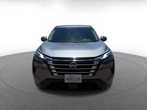 Gun Metallic 2025 Nissan Rogue SV