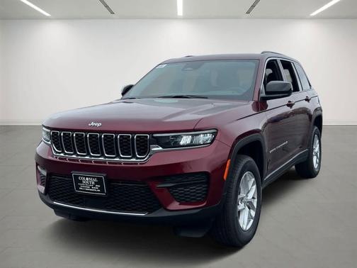Velvet Red Pearlcoat 2026 Jeep Grand Cherokee Laredo
